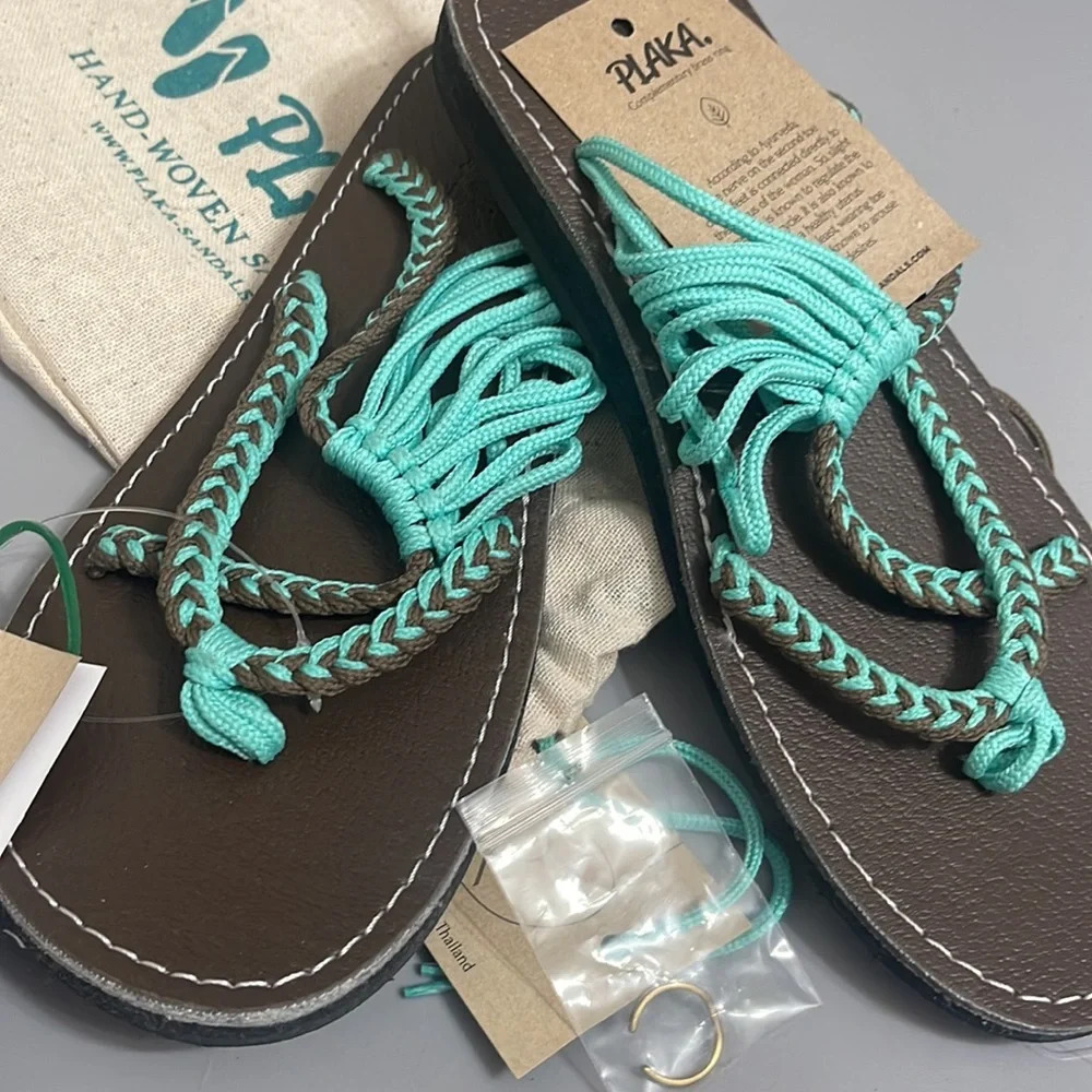 Plaka Flip Flops Thong Sandals Teal Brown size 6 / free toe ring